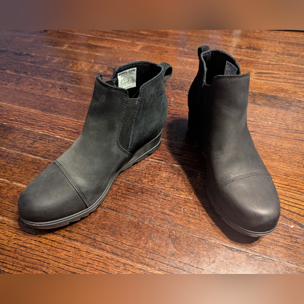 SOREL Evie Chelsea wedge bootie